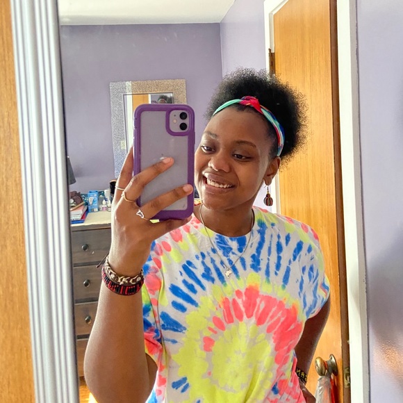 Meet your Posher, Nia - Picture 2 of 2